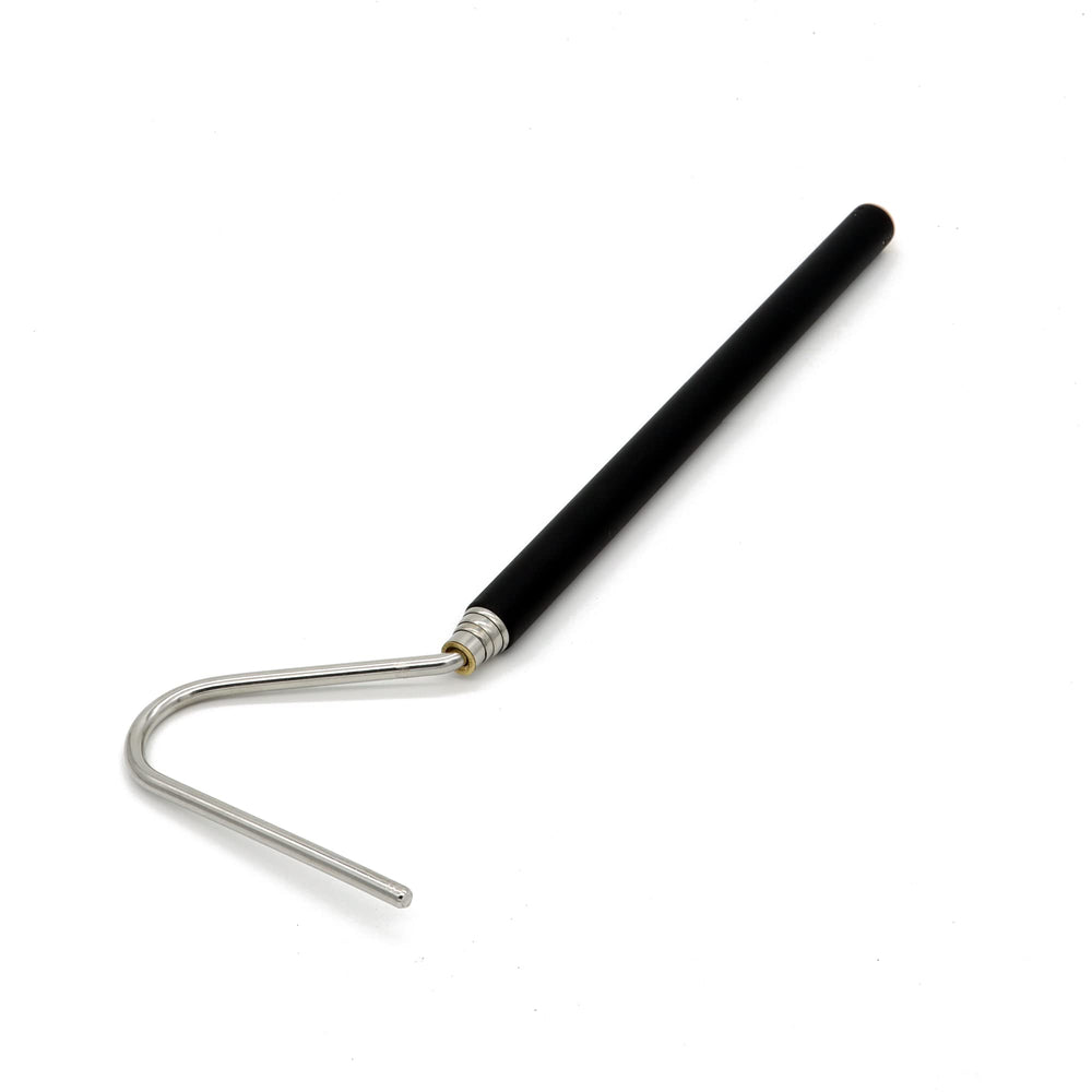 El gancho JiHAQUA-serpiente-extensible de 26 pulgadas, control seguro al recoger reptiles.