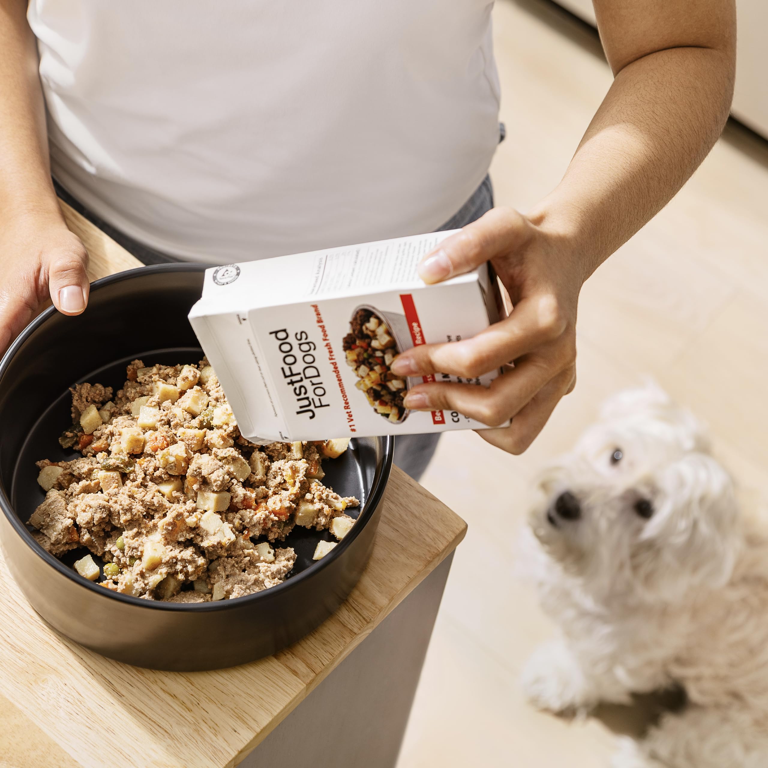 JustFoodForDogs etiqueta de grado humano en empaque