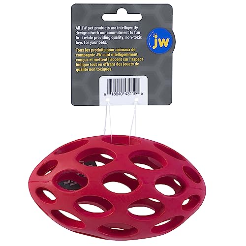 JW Pet Hol-ee Football con relleno de premios para mantener al perro entretenido.
