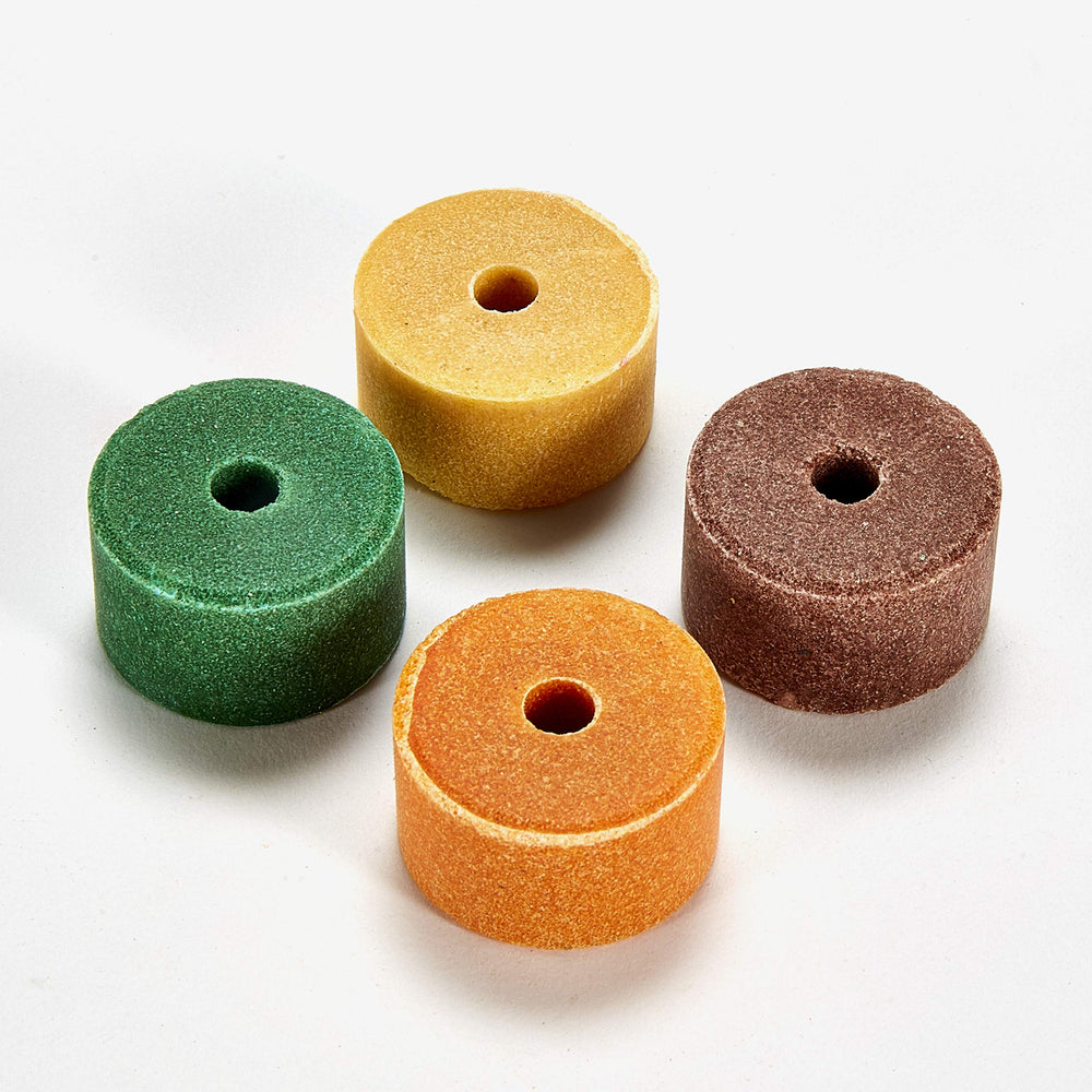 Kaytee Mini Sabores Salados sabor apio, recompensa ocasional para pequeños roedores.
