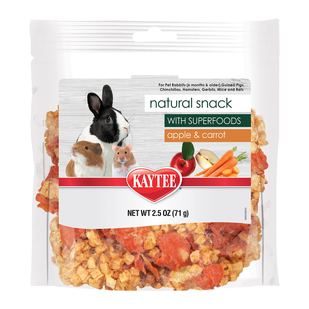 Kaytee tentempié natural con manzana y zanahoria, trozos sabrosos para mascotas pequeñas.