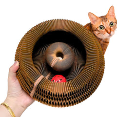 Kitty Kurlz, diseño magnético interactivo, ideal para mantener gatos entretenidos durante el día.