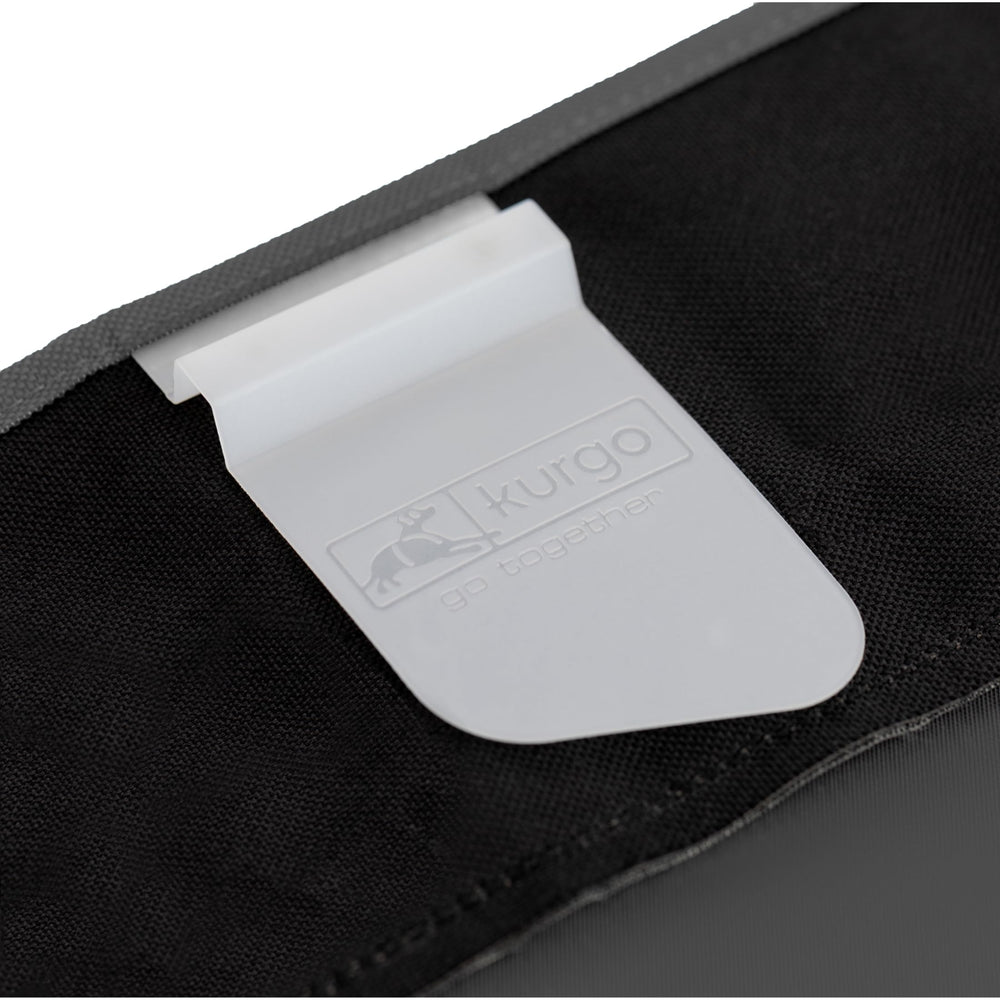 Borde Rufftex de Kurgo Rover para mayor tracción y resistencia a arañazos.
