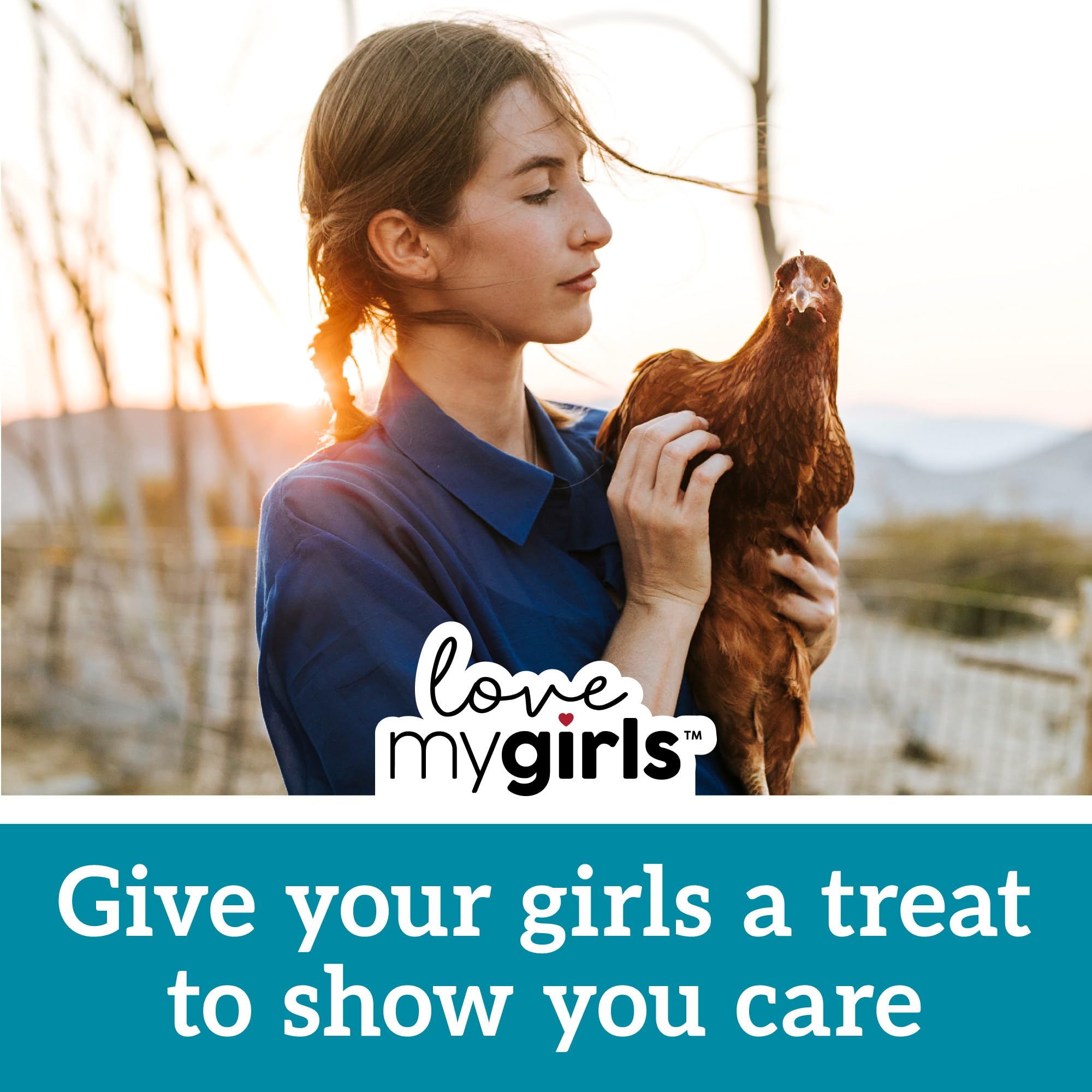 Love My Girls Gallinas corren por tentempié fruta y lombrices.