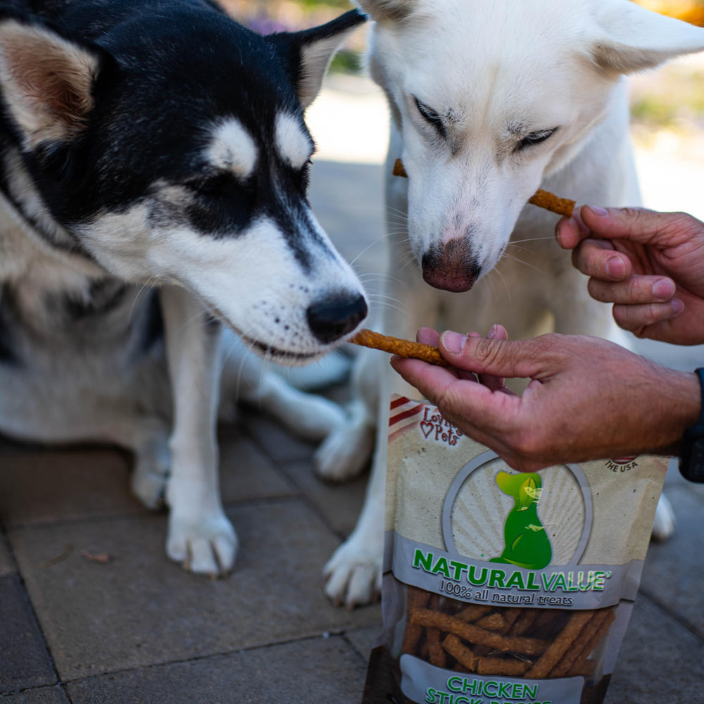Loving Pets Natural Value palitos de pollo de calidad para perros.