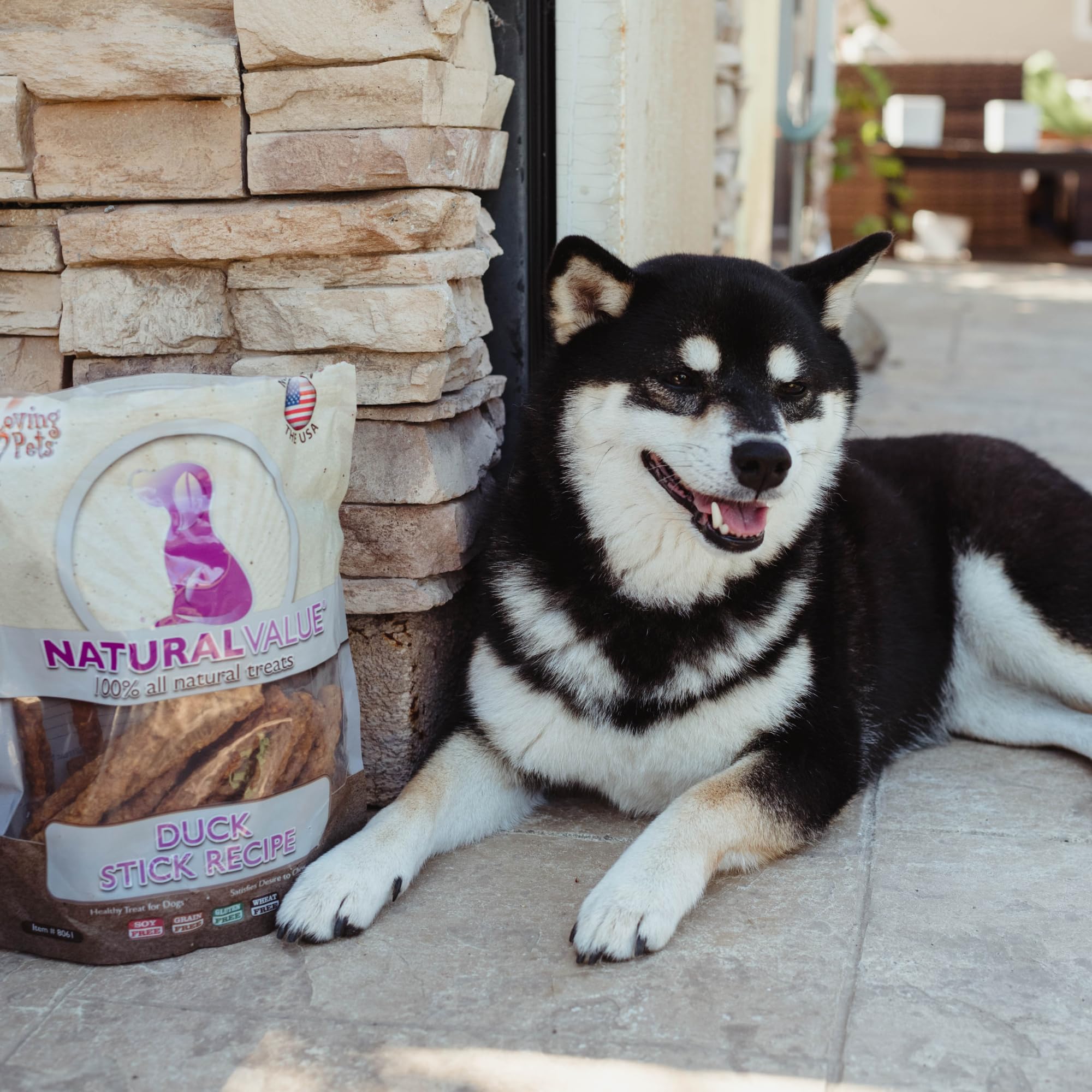 Loving Pets Natural Value Snack diario, ideal para recompensas entre comidas.