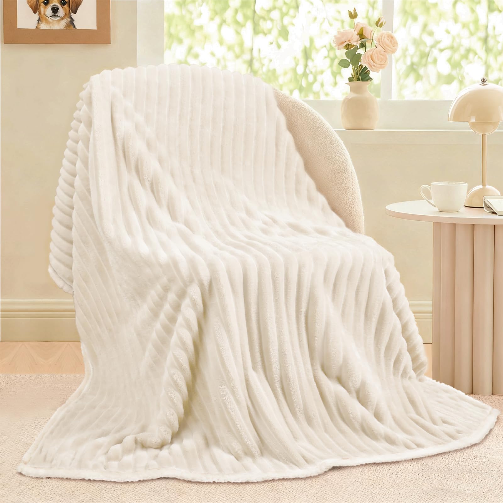 Manta Luciphia para perros grandes, textura suave y calmante para siestas.