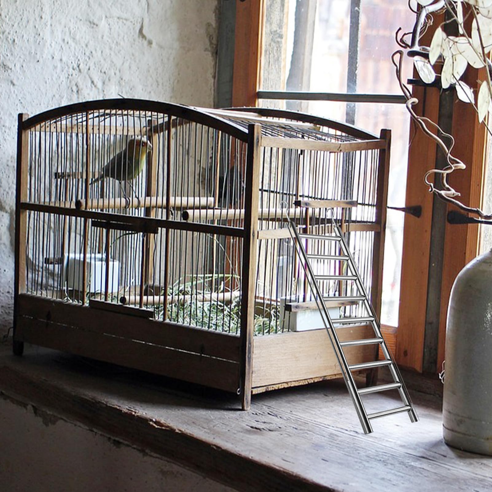 LWINGFLYER barras espaciadas permiten estiramiento cómodo para aves.