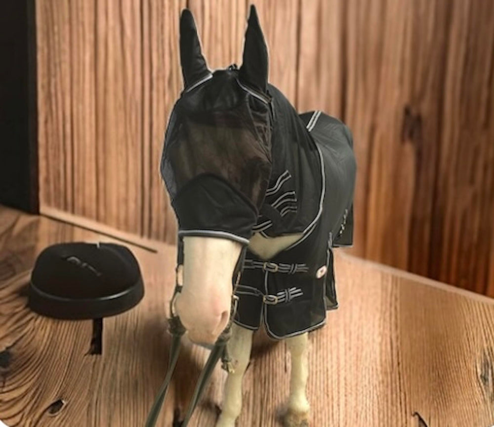 Majestic Ally cobertura de cola para caballo protege la crin y la piel.