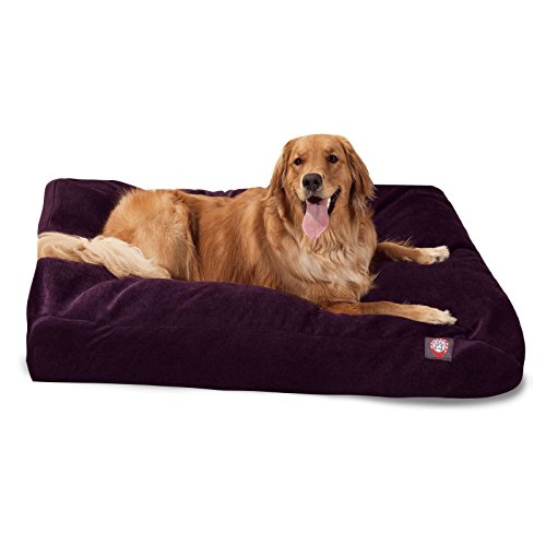Majestic Pet: materiales duraderos con base resistente para uso prolongado.