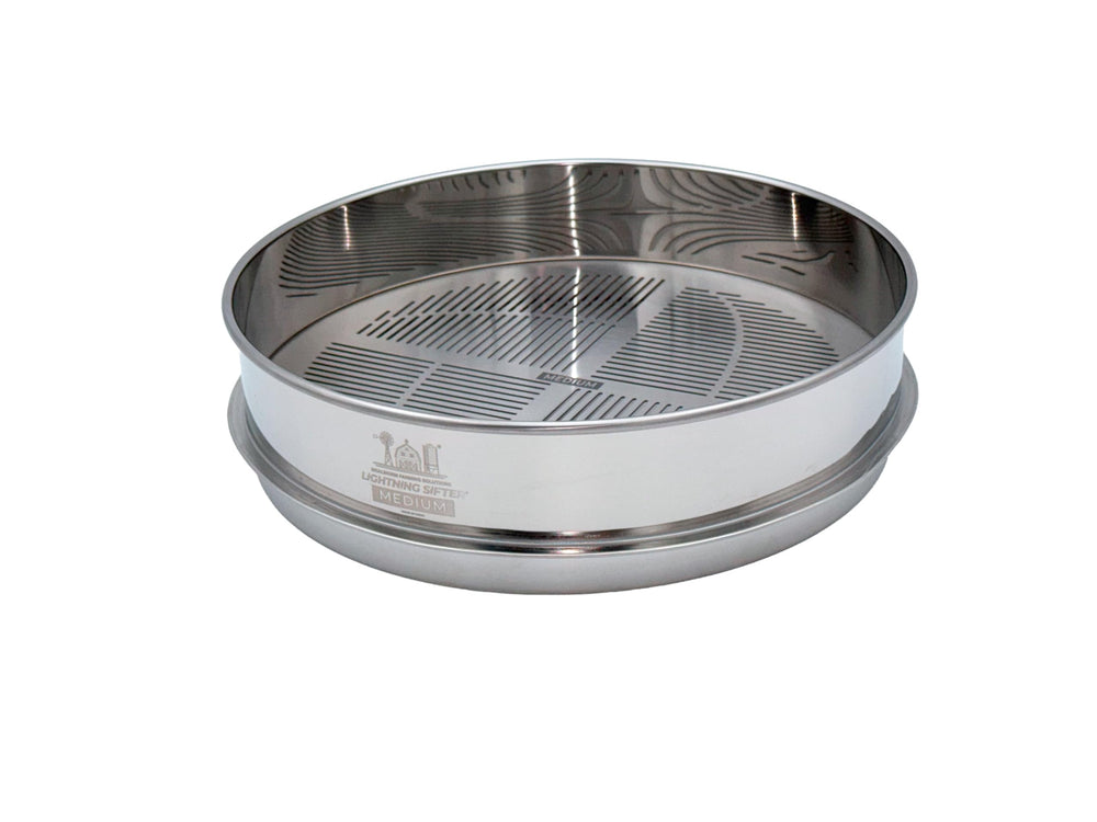 D-11 Lightning Sifter de Mealworm Farming Solutions, pan mediano para cribado rápido de gusanos.