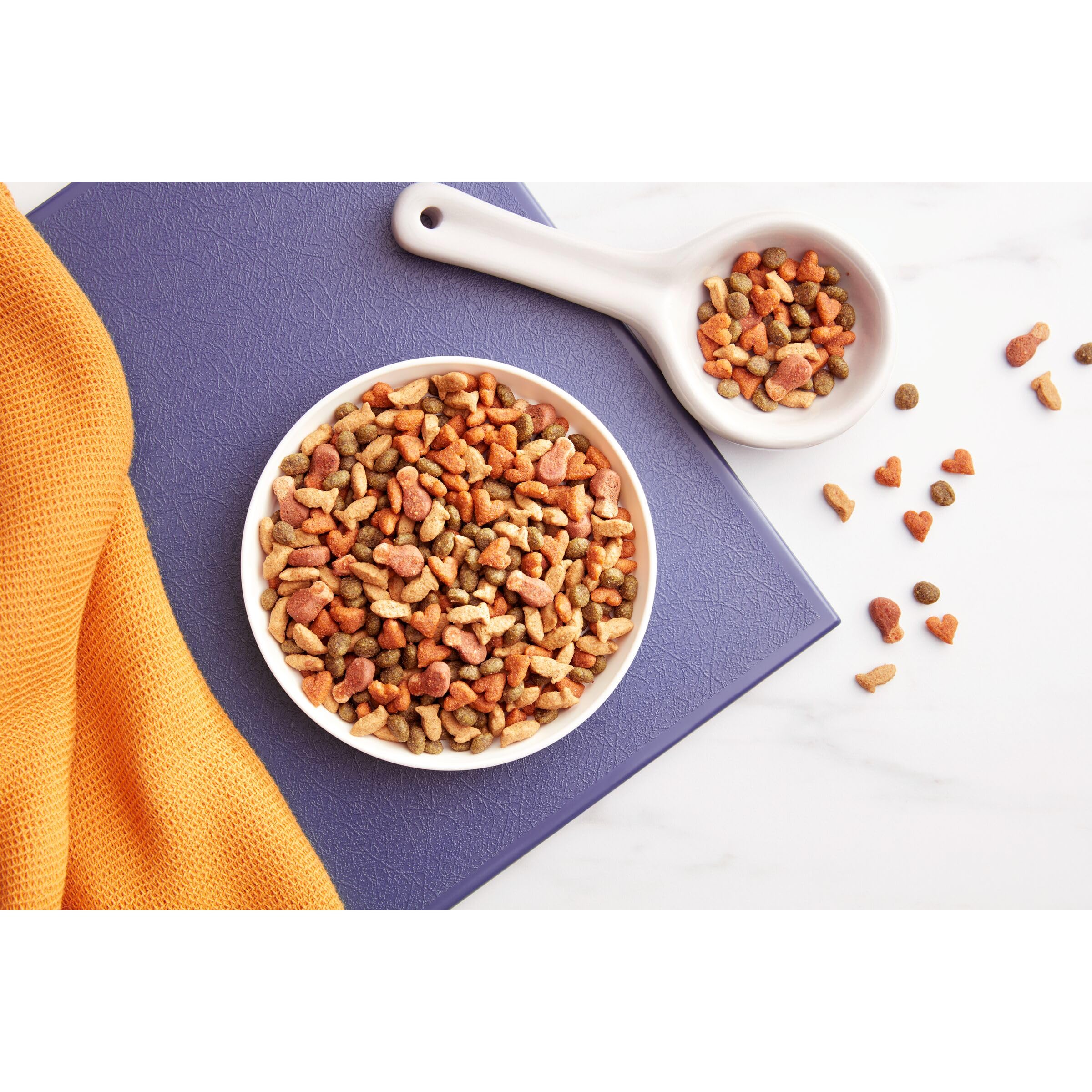 Meow Mix Original Choice producido en EE. UU. con ingredientes de origen mundial.