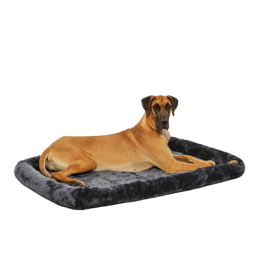 Cama QuietTime gigante de MidWest Homes for Pets, gris, suave pelo sintético para perro.