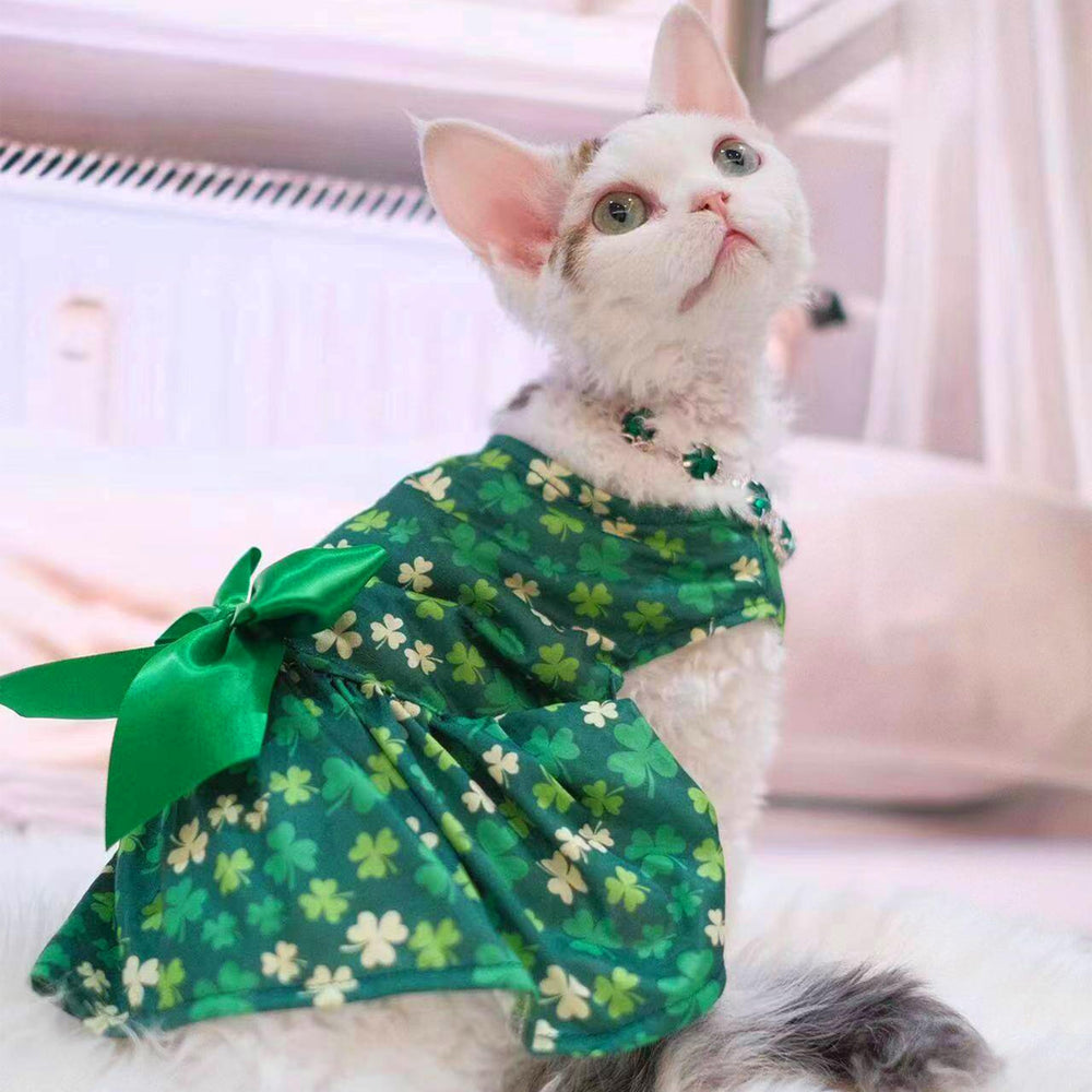 Vestido Miiemiu San Patricio talla XL, ajuste cómodo para razas pequeñas.