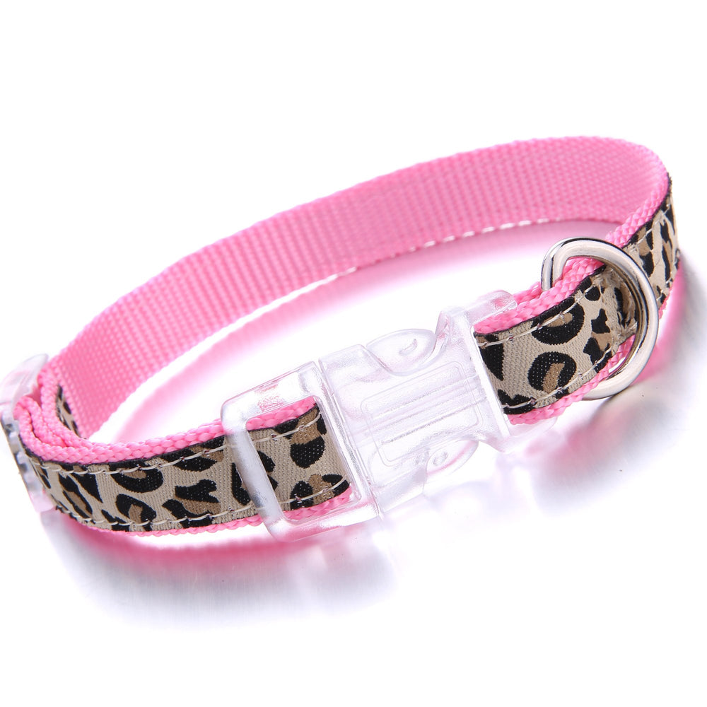 Estilo práctico y moda leopard-rosa para perros pequeños Mile High Life.