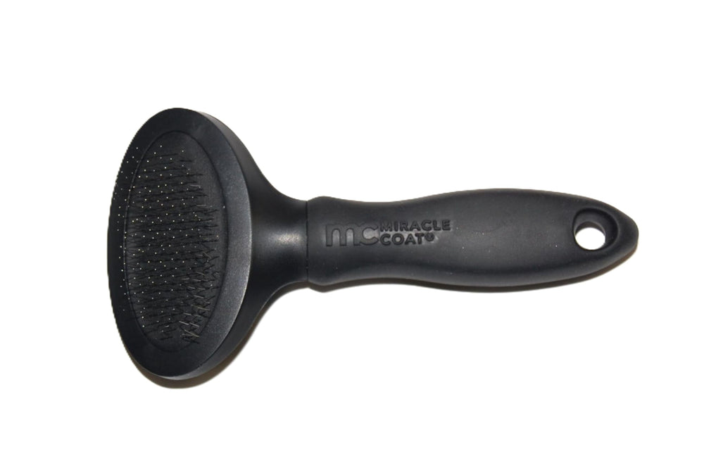 Miracle Care Gato: cabezal pequeño para áreas sensibles y peinado suave.