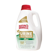 Nature’s Miracle Urine Destroyer Plus: vertido del frasco para limpieza de manchas