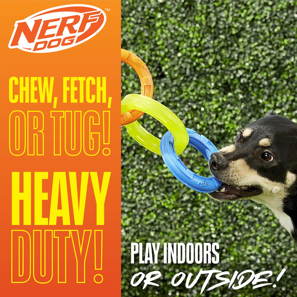 Nerf Dog 11.5in tres-anillos TPR Tug, detalle de textura, mayor agarre.