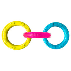 Nerf Dog juguete exterior para perros, ideal para juego al aire libre y resistencia a la intemperie.