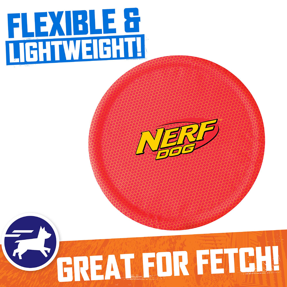 Nerf Dog Nylon Flyer, material resistente, ligero y apto para uso frecuente.