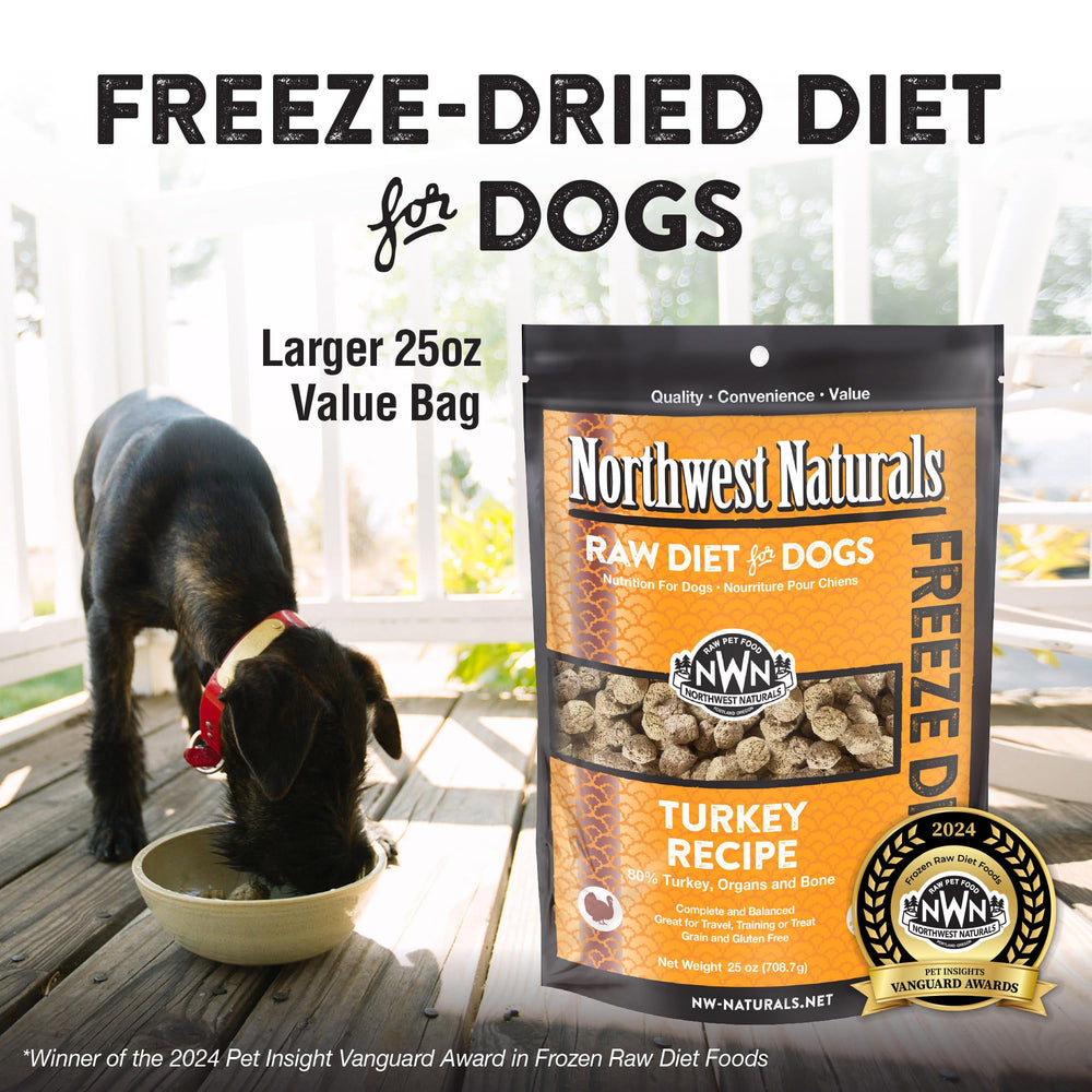 Northwest Naturals envase abierto muestra bocaditos de pavo deshidratado para entrenamiento.
