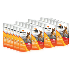 Nulo Freestyle pollo desmenuzado en caldo, complemento proteico para la comida del perro.