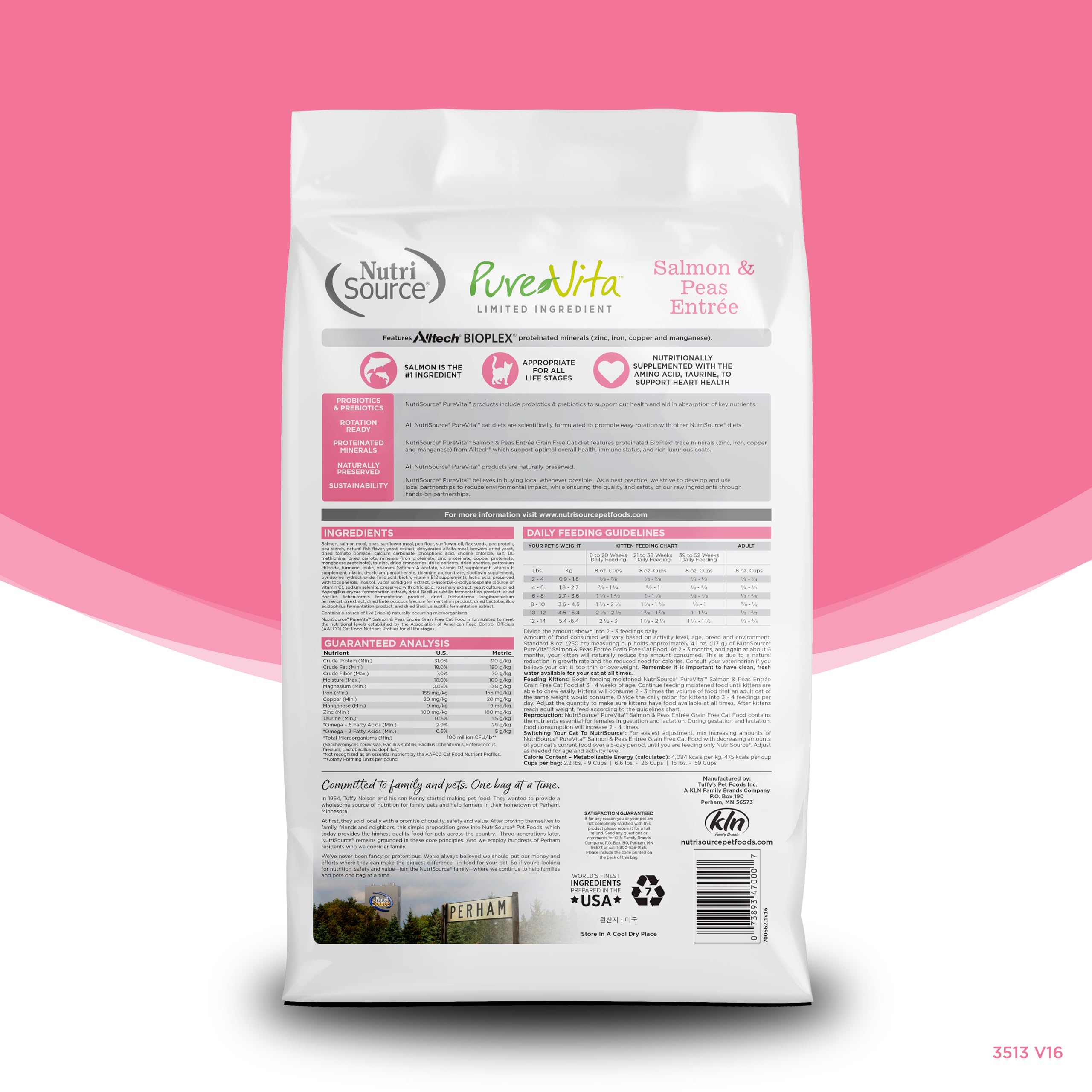 NutriSource Pure Vita con salmón y guisantes, ingredientes de alto valor para gatos.