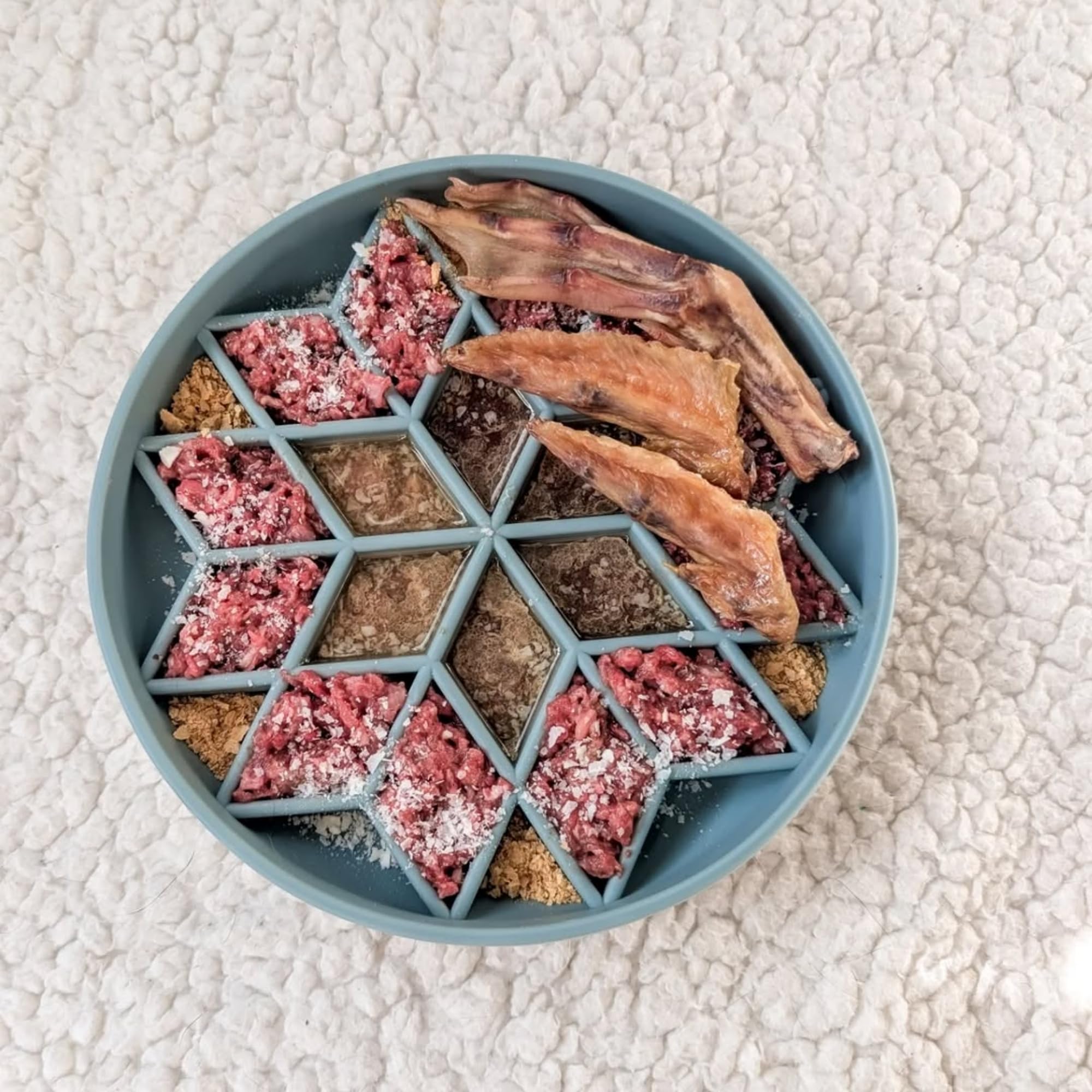 OHMO Amanecer: fomenta comer despacio para perros y gatos.
