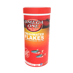 Omega One Freshwater Flakes con calidad superior para un acuario estable.