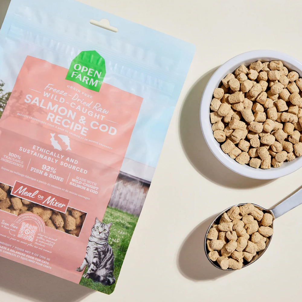 Open Farm sin granos ni legumbres, alto en proteína animal para dieta apta.