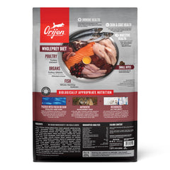 Croquetas pequeñas de ORIJEN para perros de razas pequeñas, fácil masticación.