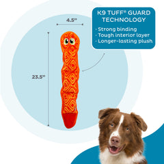 Outward Hound Durablez serpiente rosa-larga, perfecto para lanzar y perseguir.