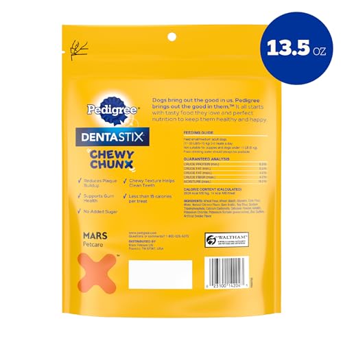 Textura masticable de Dentastix Chewy Chunx ayuda a limpiar dientes.