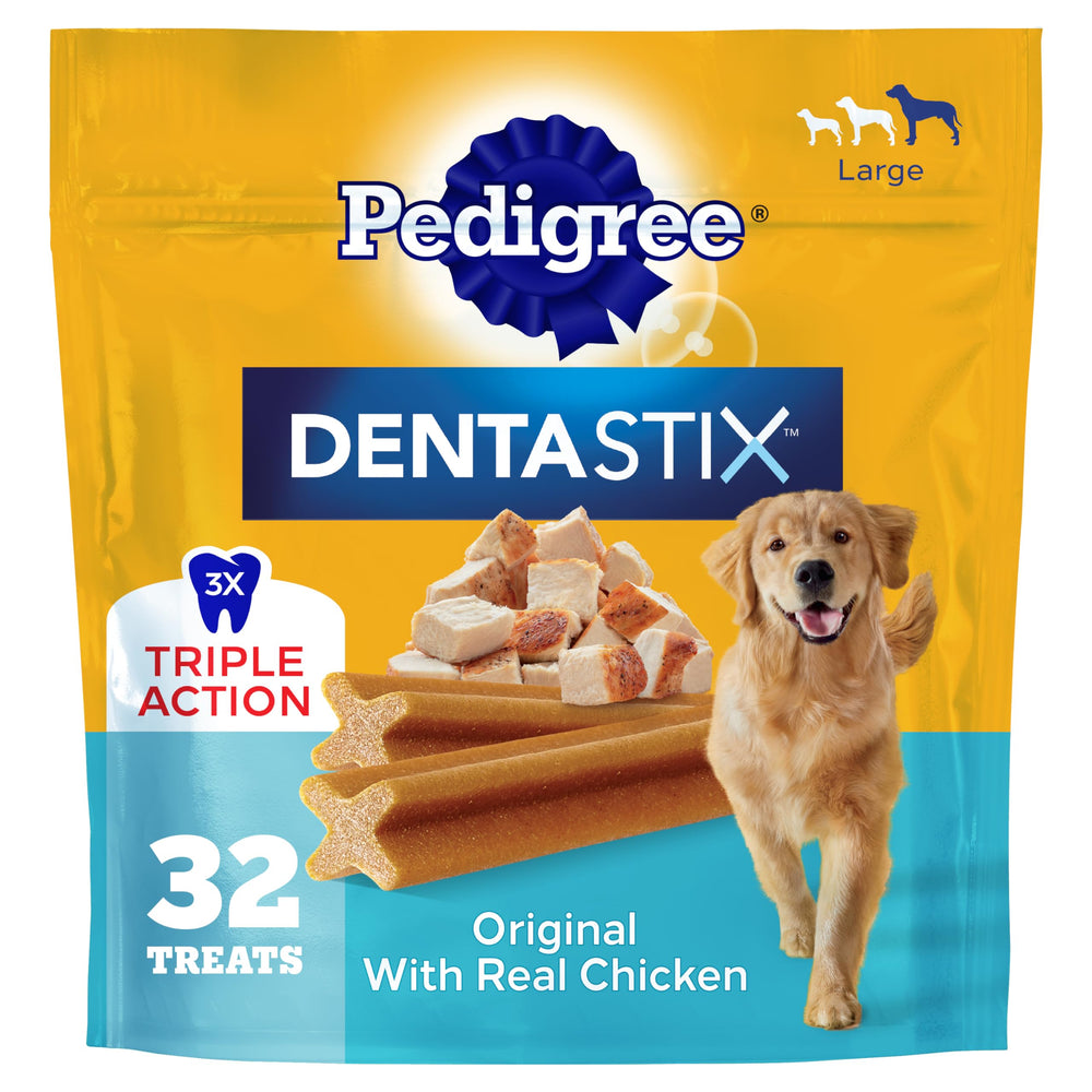 Envase frontal de Pedigree Dentastix grande con sabor original a pollo real para perros grandes.