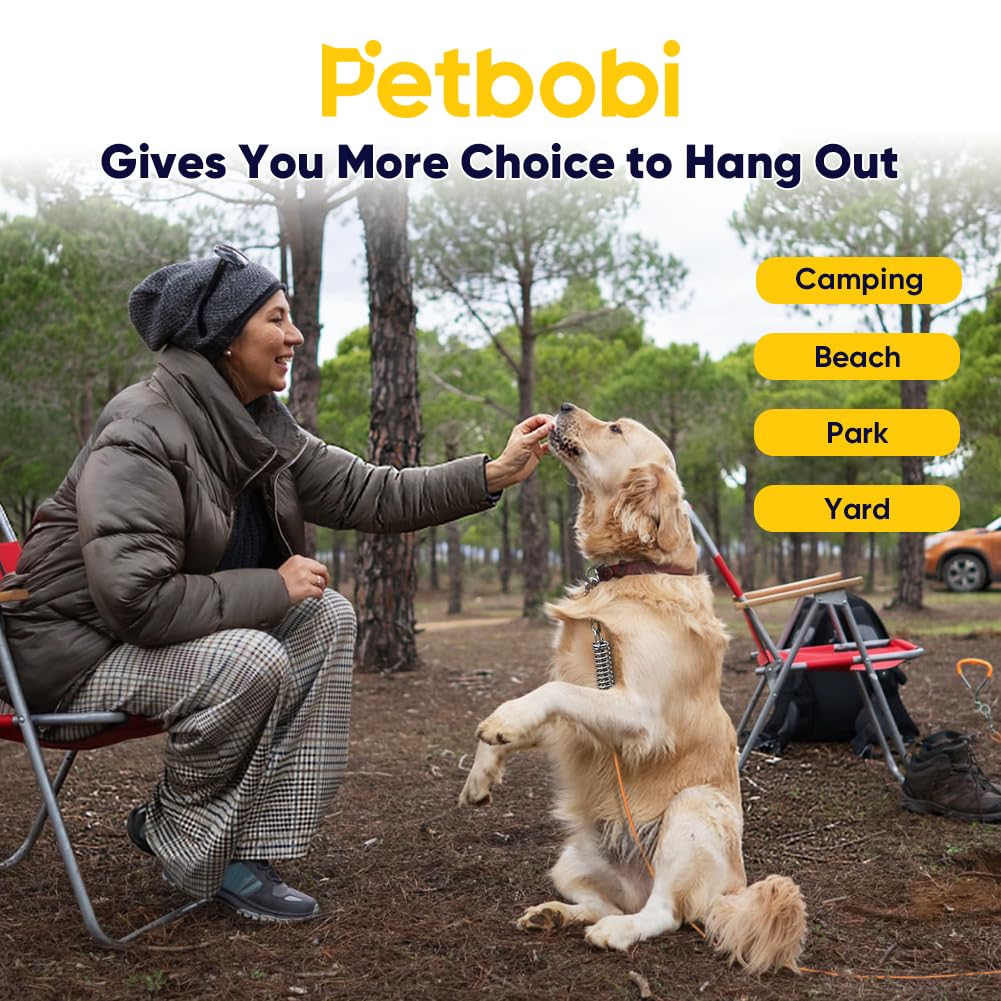 Petbobi perro explorando jardín, alcance seguro para explorar el exterior.