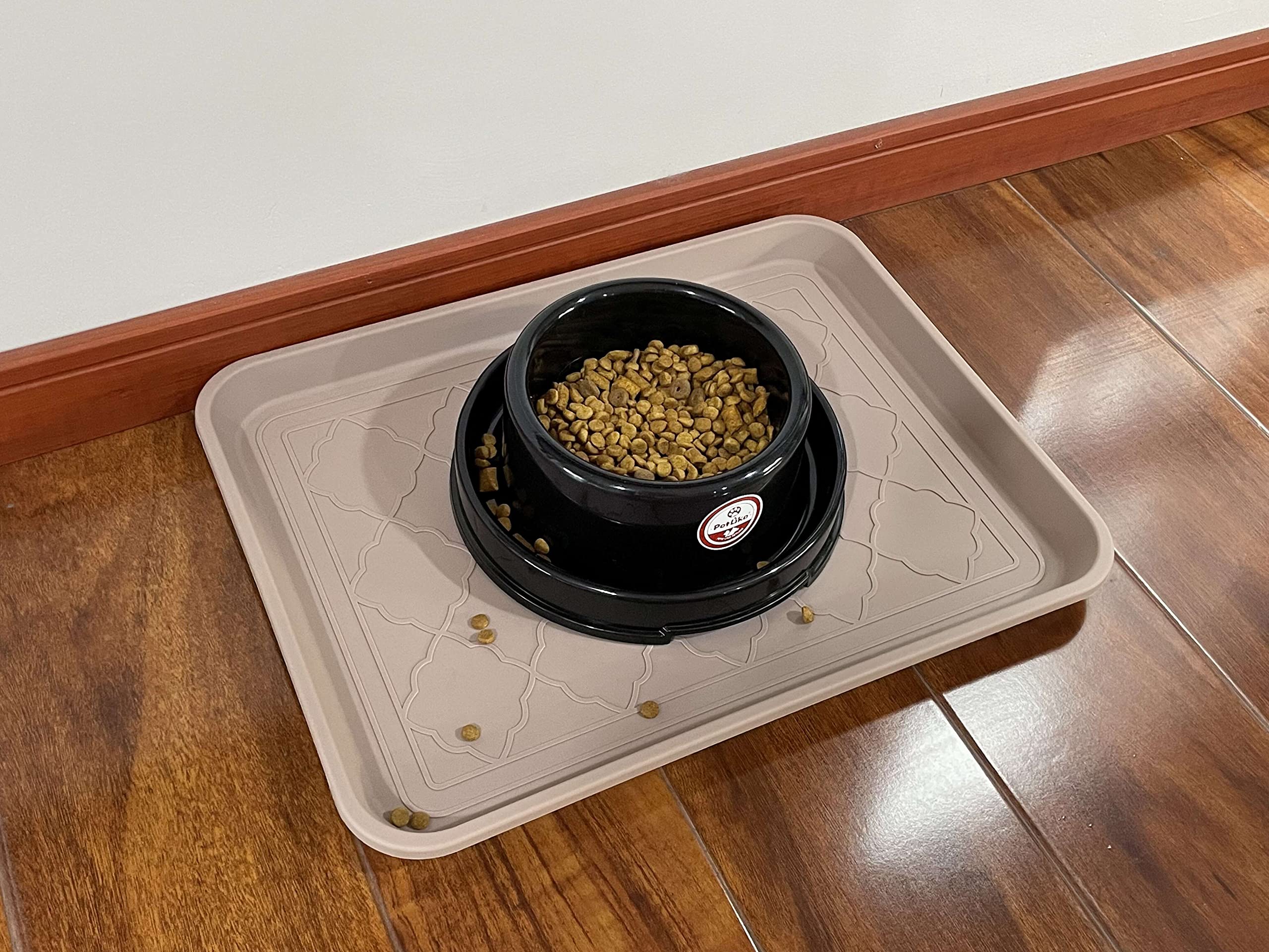PetLike bandeja de dos unidades, solución de almacenamiento compacto.