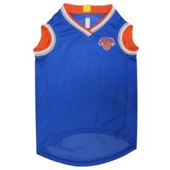 Pets First Knicks bordado del logo para un look auténtico durante la práctica
