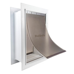 PetSafe Puerta de Pared para Mascotas montada, acceso independiente para perros y gatos.