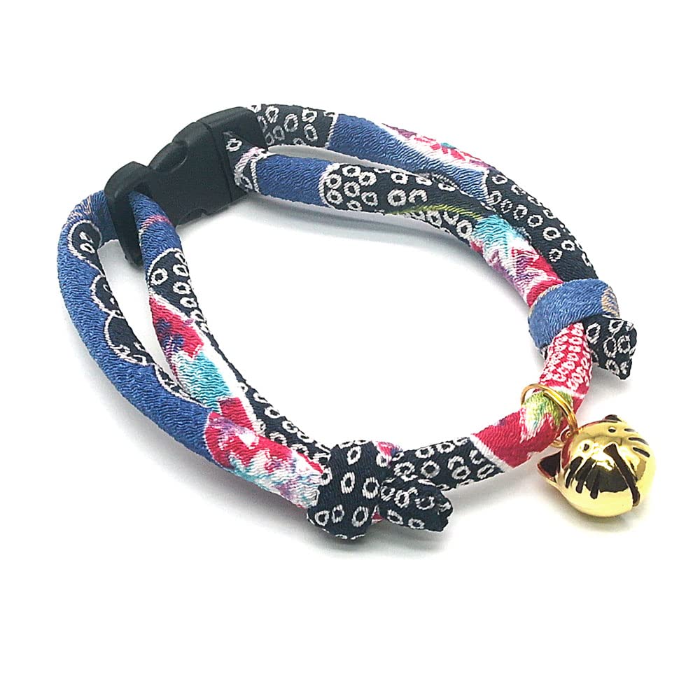 Collar PetSoKoo con estampado japonés kimono, diseño único para realzar el look diario.