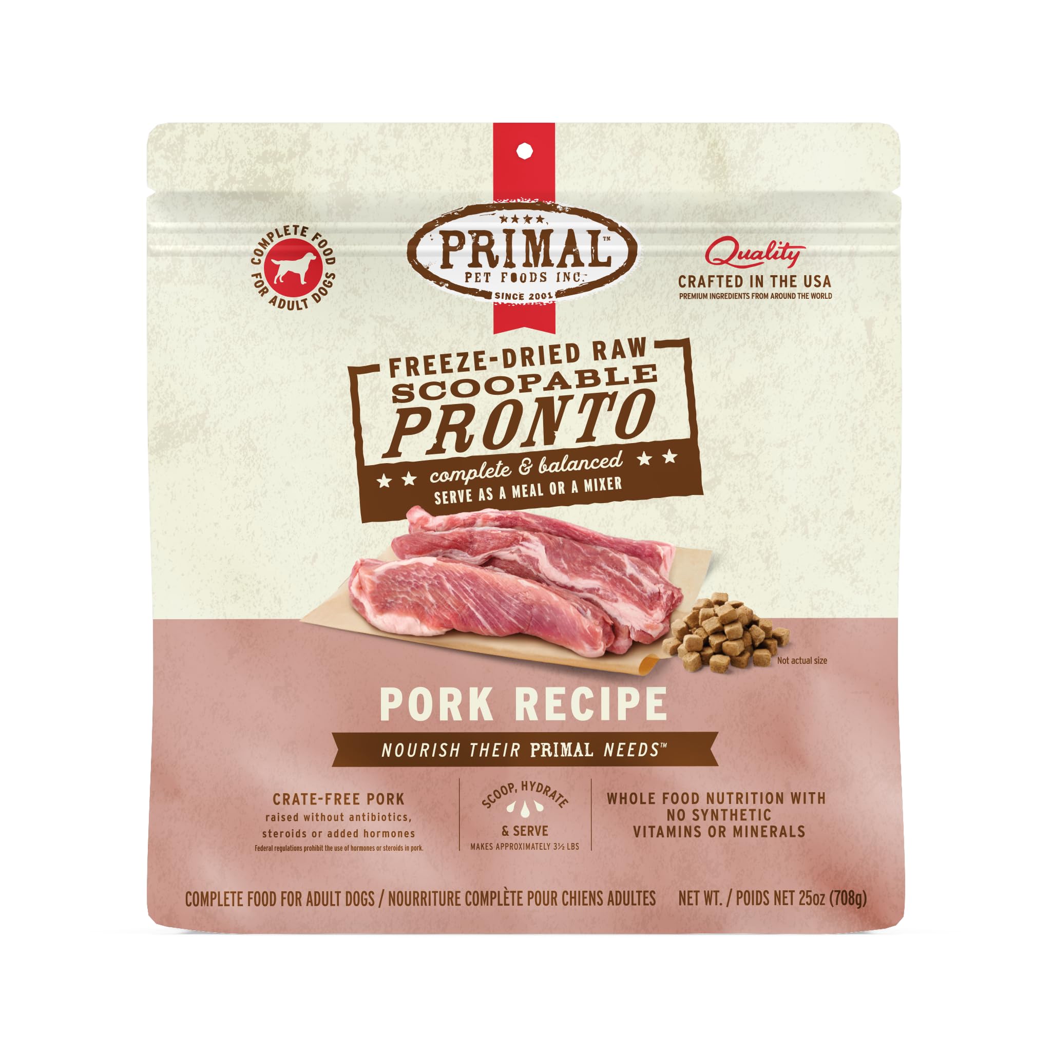 Primal Pronto Mini Nuggets cerdo en plato, alimento completo para perros.