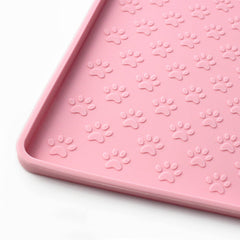 Tapis anti-débordement PTlom rose, parfait pour repas propres et sans éclaboussures.