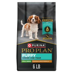 Purina Pro Plan pollo real en croquetas pequeñas para cachorros de razas pequeñas.