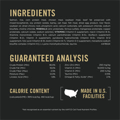 Purina Pro Plan textura kibble en detalle, aspecto nutritivo.