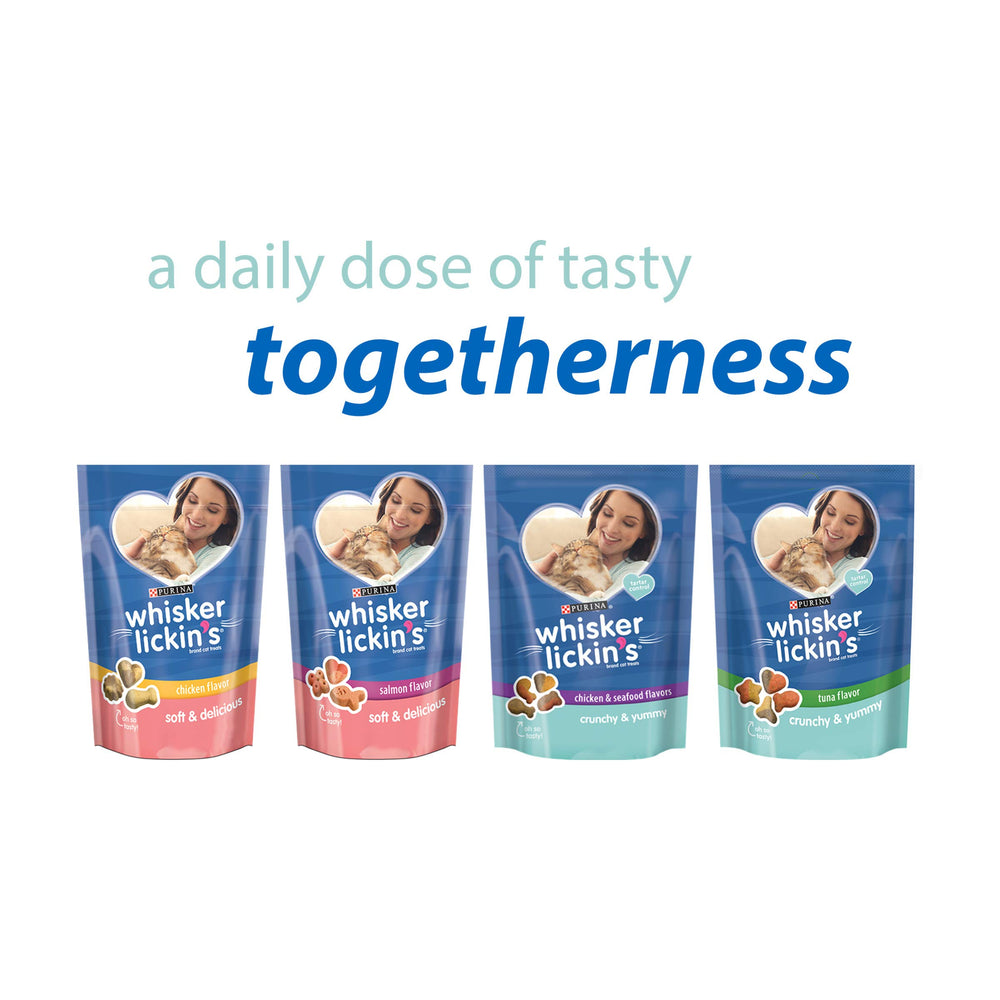 Purina Whisker Lickin's: tentempié sabroso para momentos de juego y descanso.
