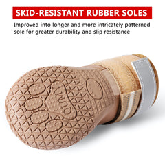 Diseño resistente a la lluvia que mantiene las patas secas durante paseos.