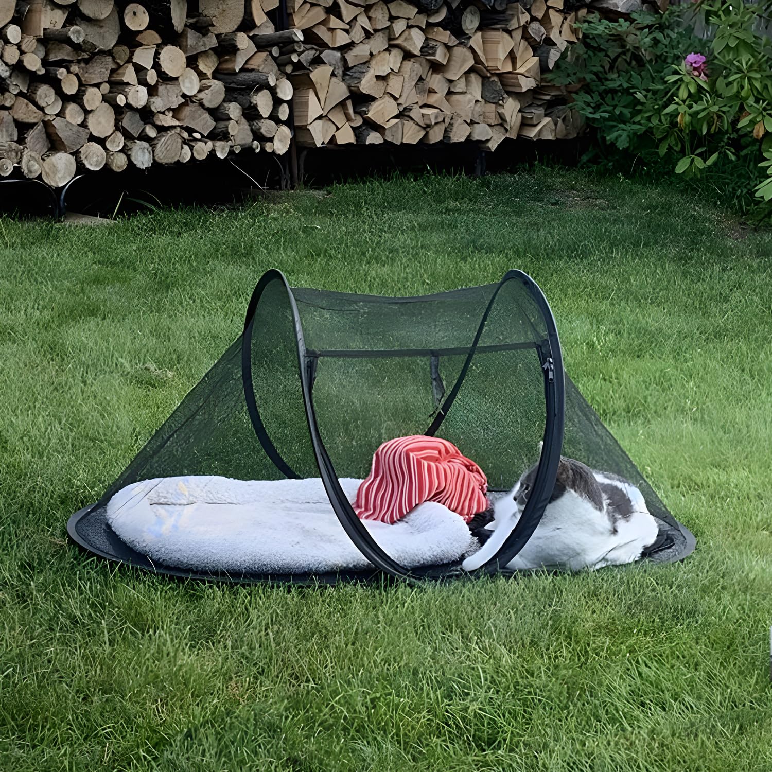 Rest-Eazzzy Cat Tent Outdoor: ventilación adecuada para comodidad.