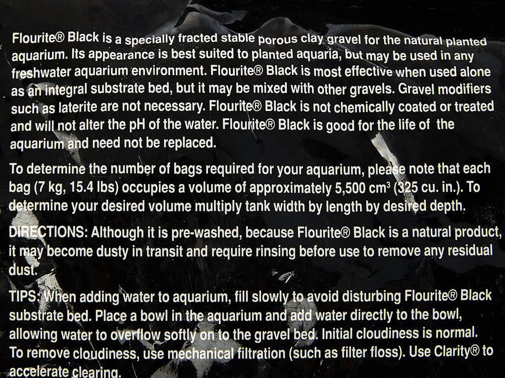 Seachem Flourite Black gravilla de arcilla negra en acuario plantado, favorece raíces.