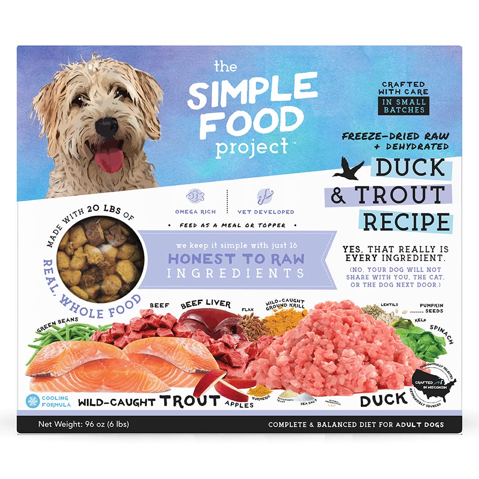 Simple Food Project pato-trucha deshidratado en frío para perros; opción sabrosa y conveniente.
