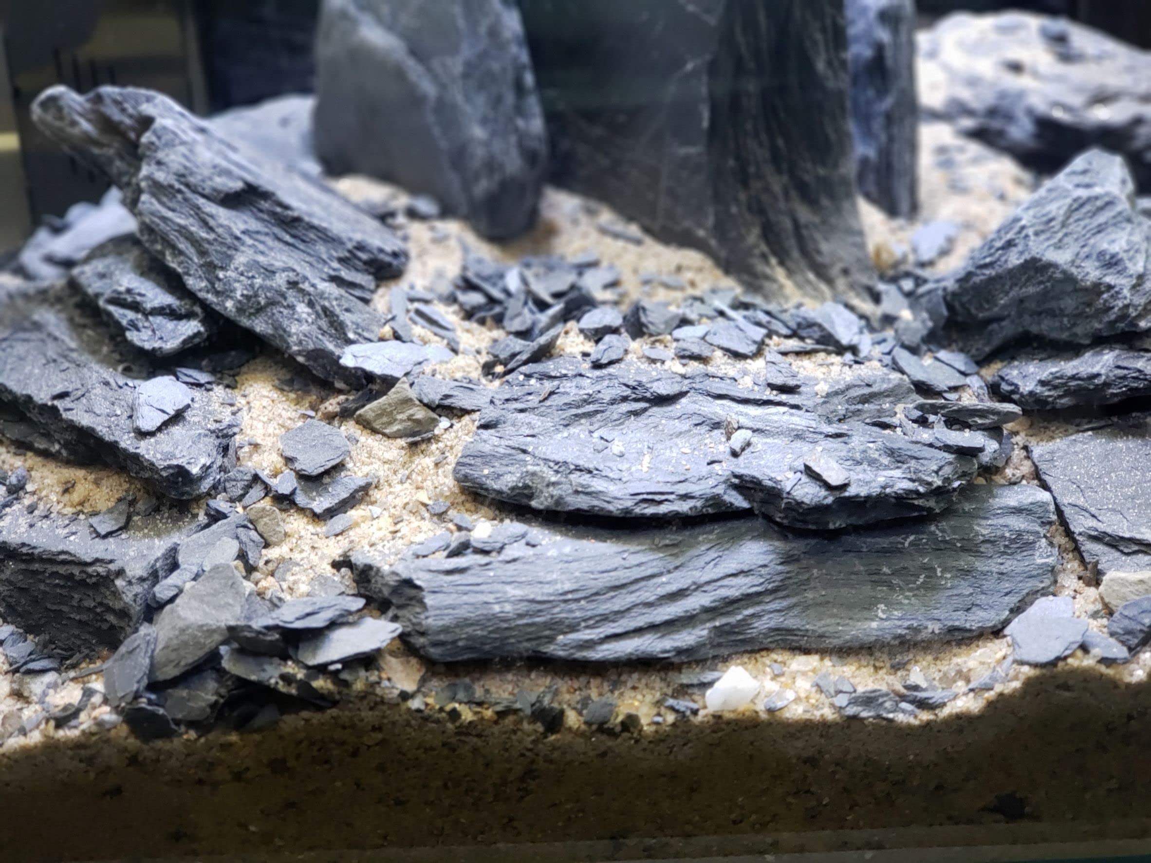 Small World Slate & Stone: escaleras de piedra para zonas de calentamiento de reptiles.
