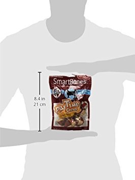SmartBones PlayTime Chews para perros, perro disfrutando, masticación segura y entretenida